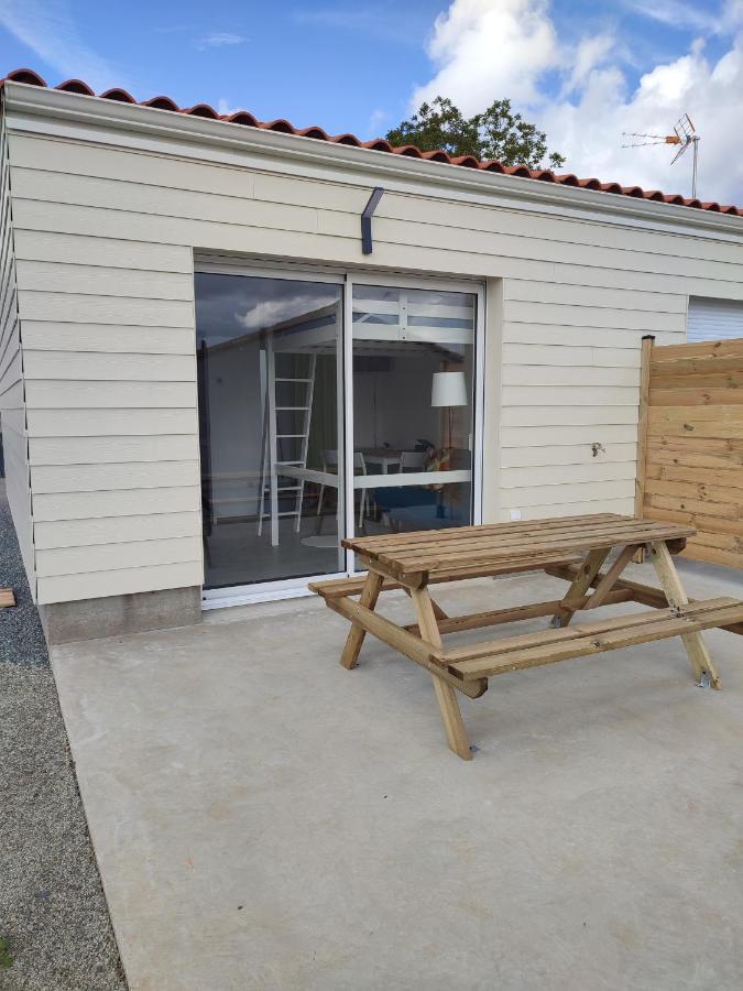 Studio Meuble Lumineux Au Coeur Du Bocage Vendeen Saint-Fulgent Екстериор снимка